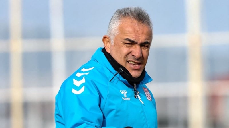 Sivasspor’da Mehmet Altıparmak'la yollar ayrıldı