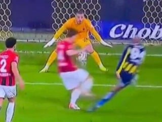 Fenerbahçe - Gençlerbirliği maçında penaltı kararı!