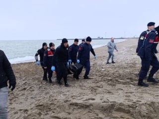 Sakarya'da sahilde bulunan cesedin kimliği belirlendi
