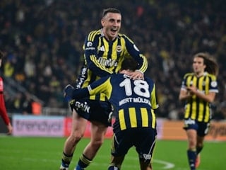 Fenerbahçe'nin namağlup ünvanı 21. haftada da devam etti