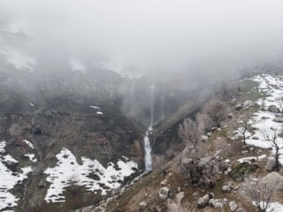 Hakkari’de karların çözülmesiyle şelaleler yeniden hayat buldu