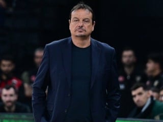 Ergin Ataman'ın acı günü: Annesi hayatını kaybetti