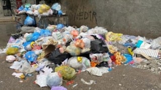 İzmir'de çöp dağları: Grev bitti çile bitmedi