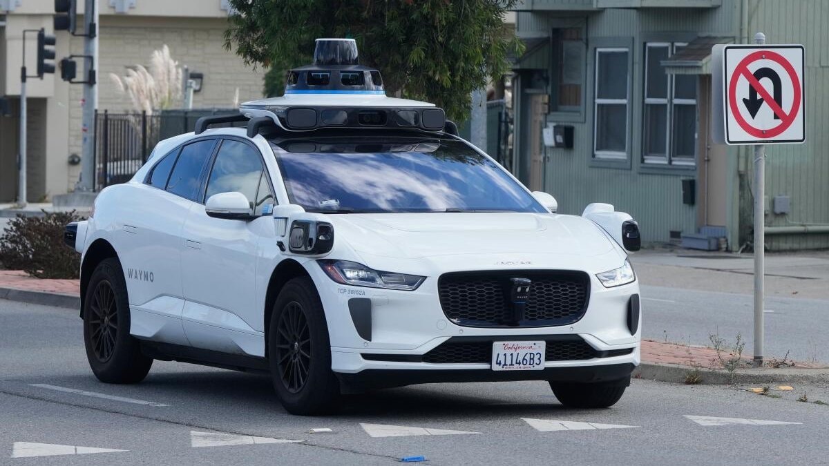 Waymo'nun sürücüsüz taksisi 10 yaşındaki çocuğa çarptı