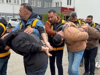 Adana’da sahte kimlik şebekesine darbe: 12 kişi tutuklandı