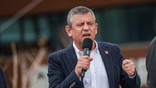 Özgür Özel, Adalet Bakanı Akın Gürlek'i tehdit etti