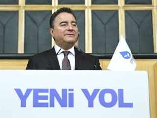 Ali Babacan'dan Özgür Özel'e: Kendilerine başka partilerden geçenlere küfür yok