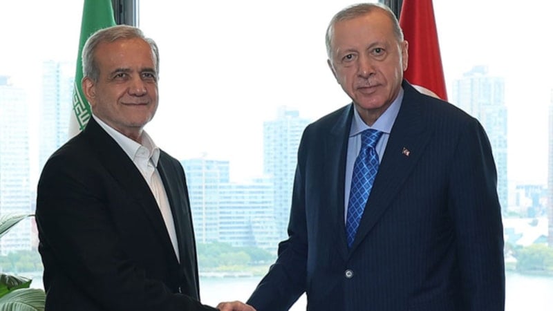 Pezeşkiyan'dan Cumhurbaşkanı Erdoğan'a teşekkür