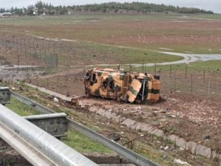 Gaziantep'te şarampole yuvarlanan askeri araçta 10 personel yaralandı