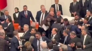 TBMM'de çıkan arbedede Mahmut Tanal'ın burnu kanadı