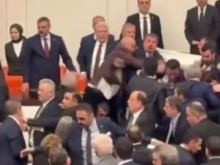 TBMM'de çıkan arbedede Mahmut Tanal'ın burnu kanadı