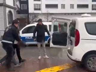 Iğdır'da 'Birini bıçaklamam lazım' diyerek evden çıktı: 16 yaşındaki çocuğa saldırdı