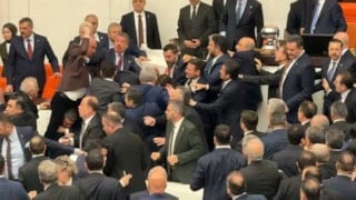 Meclis'te yumruklu kavga: Osman Gökçek o anları anlattı