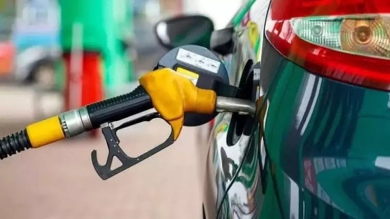 Akaryakıtta tabelalar gece yarısı değişti: İşte 12 Şubat Perşembe benzin, motorin ve lpg fiyatları