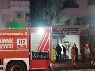 İstanbul'da oto tamirhanesinde korkutan yangın