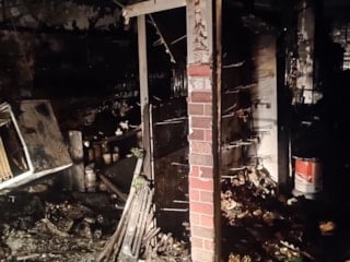 Bursa'da çıkan dükkan kullanılamaz hale geldi