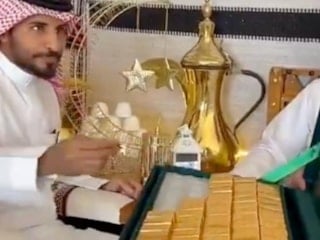 Suudi Arabistan'daki altın külçeleri tartışma yarattı