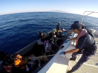 Türkiye’nin denizlerinde 5 yılda 103 bin 488 göçmen kurtarıldı