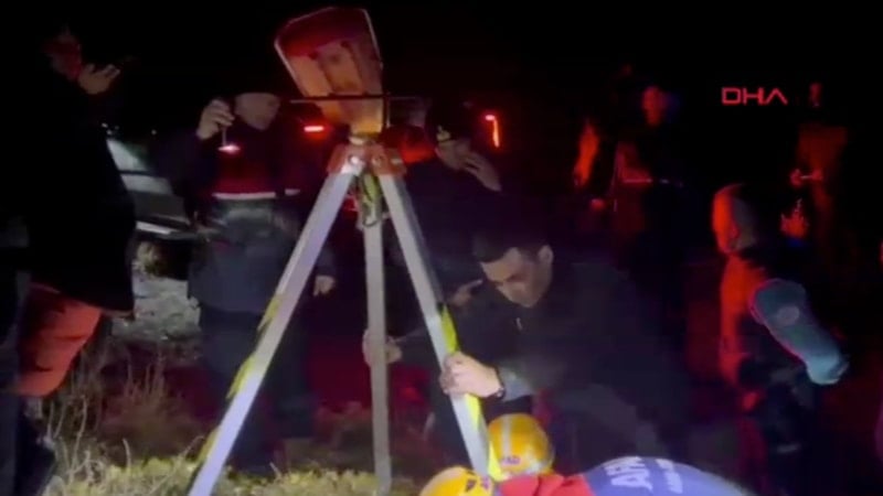 Karaman'da kaçak defineciler girdikleri sarnıçta mahsur kaldı