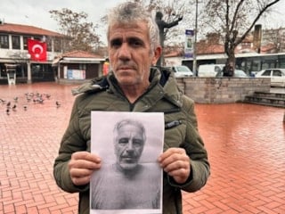 Jeffrey Epstein'e benzerliği nedeniyle şehir değiştirdi