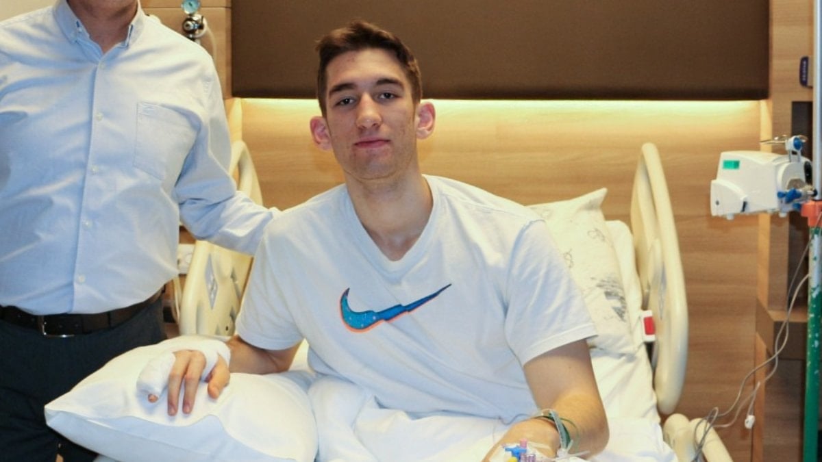 Beşiktaş'ta Ahmet Ata Özbek ameliyat oldu