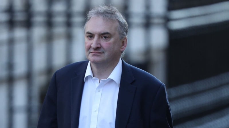 İngiltere'de Epstein krizi: Kabine Sekreteri istifa etti