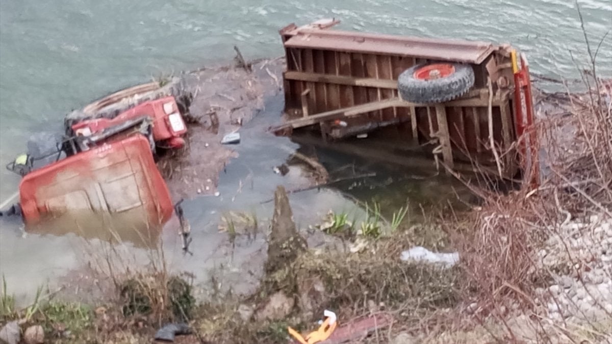 Samsun'da traktörün nehre devrilmesi sonucu 1 kişi öldü