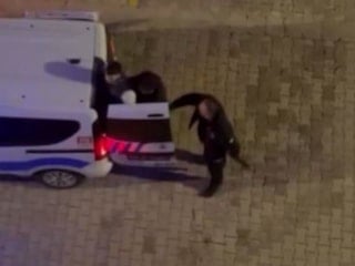 Samsun'da bir şahıs akrabasının arabasına tüfekle ateş açıp lastiklerini kesti