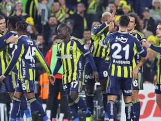 Fenerbahçe'nin Trabzonspor maçı kamp kadrosu duyuruldu
