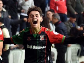 Adem Yeşilyurt'u Fenerbahçe kaptı