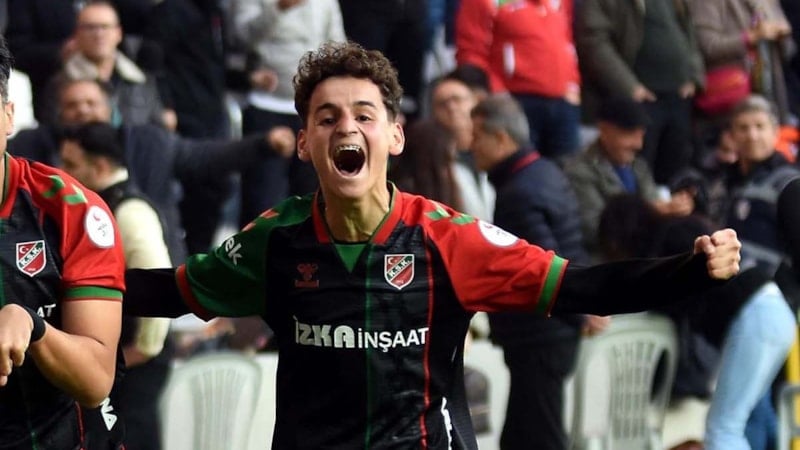 Adem Yeşilyurt'u Fenerbahçe kaptı