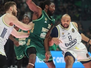 Fenerbahçe, Panathinaikos'u mağlup etti