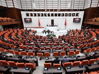 Ev hanımlarına emeklilik teklifi TBMM'de