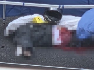 Ankara'da bariyerlere çarpan motosikletlinin üzerinden otobüs geçti