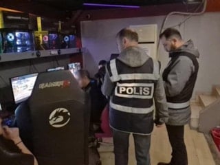 Eskişehir'de polis denetimini 'internet kafe baskını' diyerek çarpıttılar: Olan esnafa oldu
