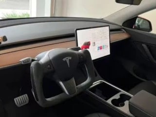 Çin'den yeni otomobil kuralları: Yarım direksiyon simidi yasaklandı