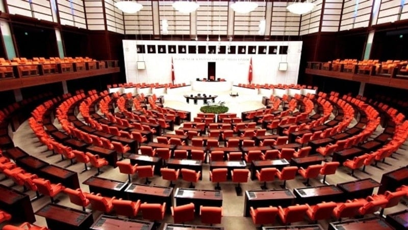 CHP, yılda 2 kez memurlara ikramiye ödenmesi için teklif verdi