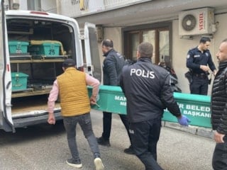 Manisa'da eşini uykusunda boğazını bıçakla kesip, öldürdü