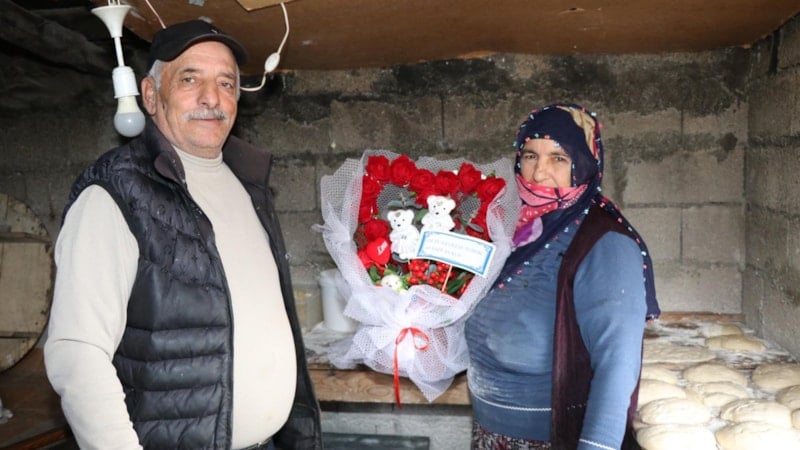 Erzurum'da tandır başında Sevgililer Günü