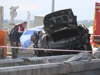 İstanbul'da feci kaza: Kaza sonrası alev alan araçta can verdi