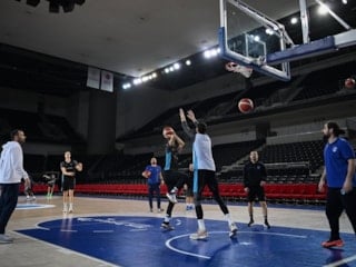 Türk Telekomlu basketbolcular Fenerbahçe'den rövanşı almak istiyor