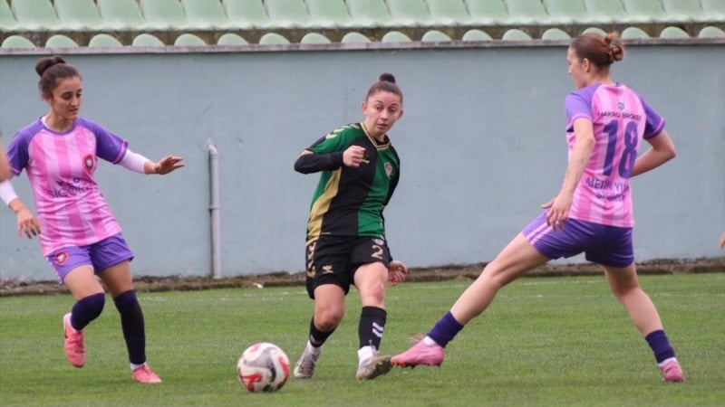 Ünye Kadın SK, Fatih Vatanspor'u yendi