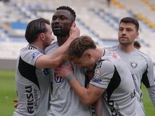 Erzurumspor FK, Adana Demirspor'a fark attı