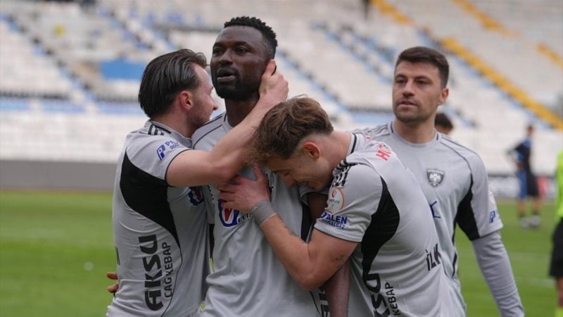 Erzurumspor FK, Adana Demirspor'a fark attı