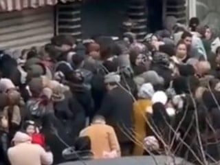 Bursa'da indirim haberini duyan koştu