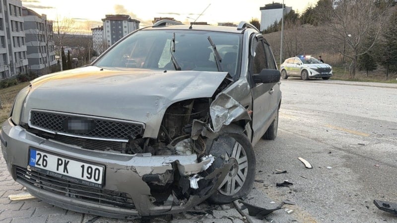 Eskişehir'de zincirleme kaza: 6 yaralı