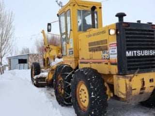 Van'da kar nedeniyle 76 yerleşim yerinin yolu kapandı