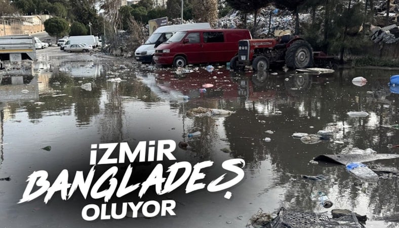İzmir'de şantiyede bekletilen çöpler yağmur sularıyla sokağa dağıldı