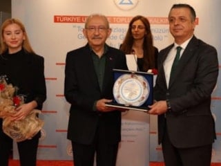 Kemal Kılıçdaroğlu'na İnsan-ı Kamil onur ödülü