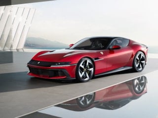 Ferrari duyurdu: Yıl bitmeden 5 yeni model geliyor